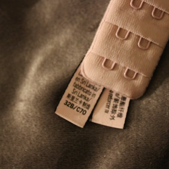 Body by Victoria VS lined demi/ demi double 32B - Picture 2 of 2